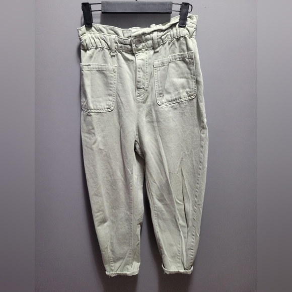 Zara Paper Bag Waist Green Jeans. Size 4 - Picture 4 of 4